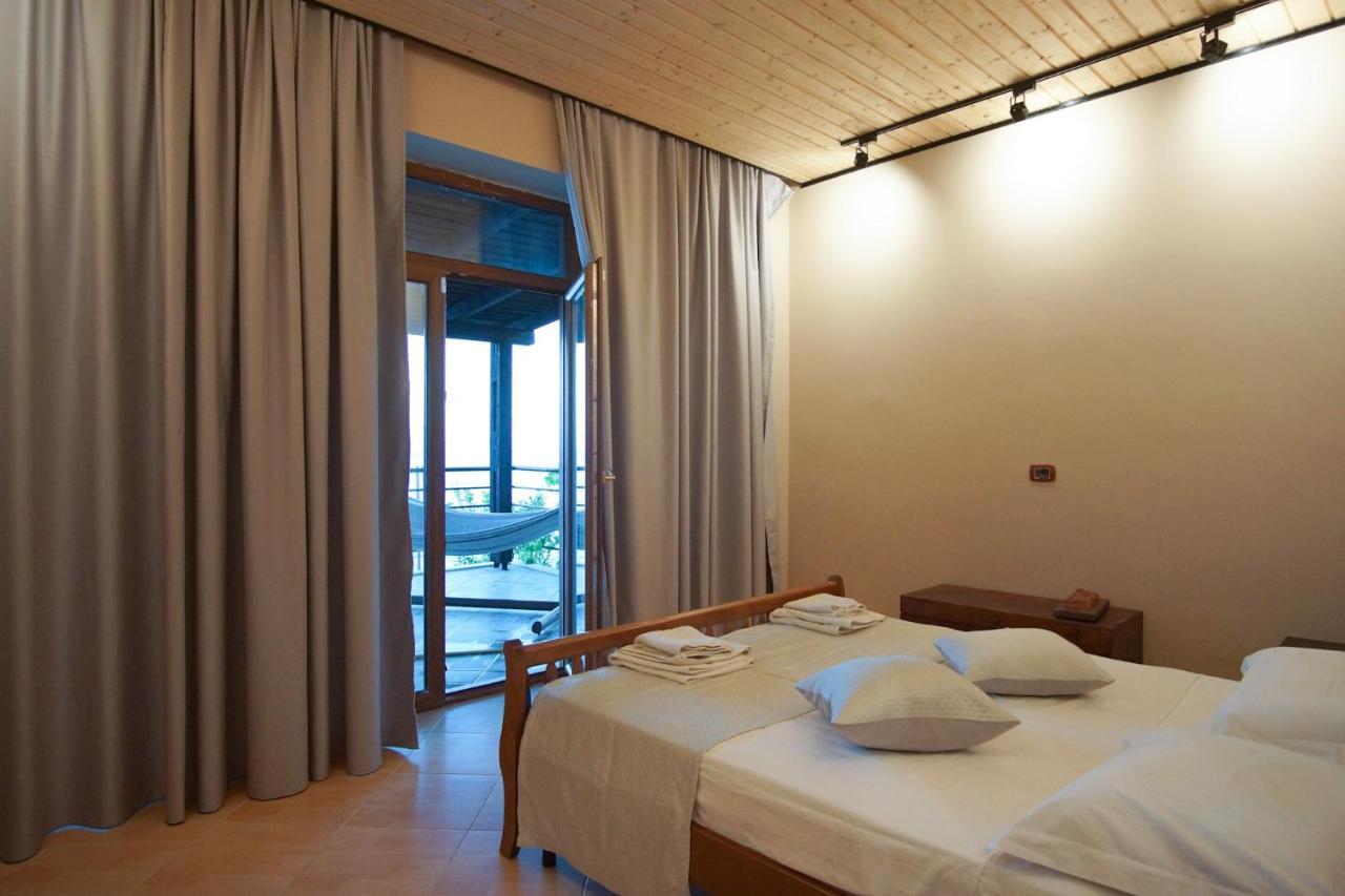 Seaside Duplex Stone Villa Qeparo Luaran gambar