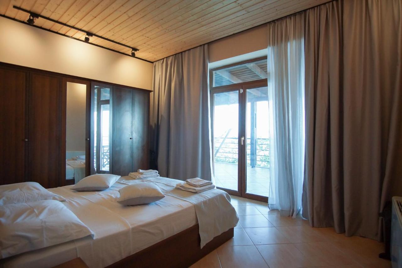 Seaside Duplex Stone Villa Qeparo Luaran gambar