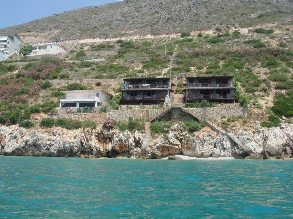 Seaside Duplex Stone Villa Qeparo Luaran gambar